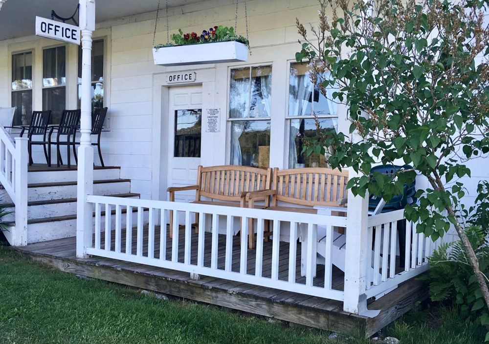 Pinestead Farm Lodge, Franconia, NH